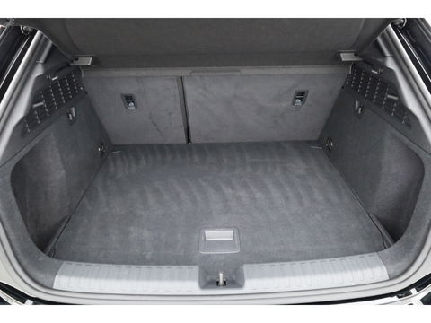 Audi A3 Sportback 35 TFSI | Pano | Afn. Trekhaak | Sportstoelen | Apple CarPlay | Stoelverw. | Camera | 17"