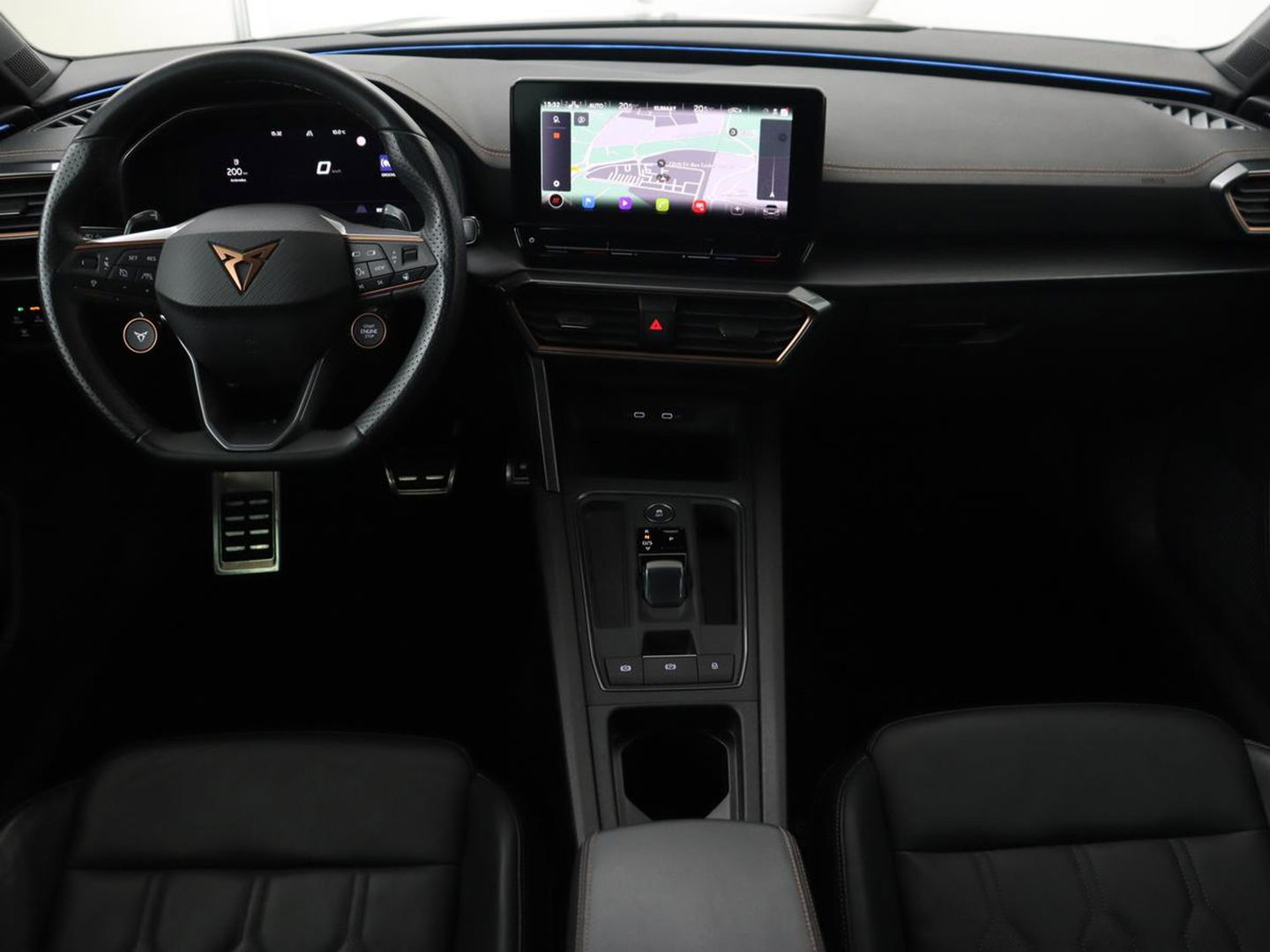 CUPRA Leon 2.0 TSI | 300pk | Panoramadak | Leder | Stoelverwarming | Carplay | Camera | Adaptive cruise | Navigatie | 19'' | Sfeerverlichting | Memory | Keyless | Sportstoelen