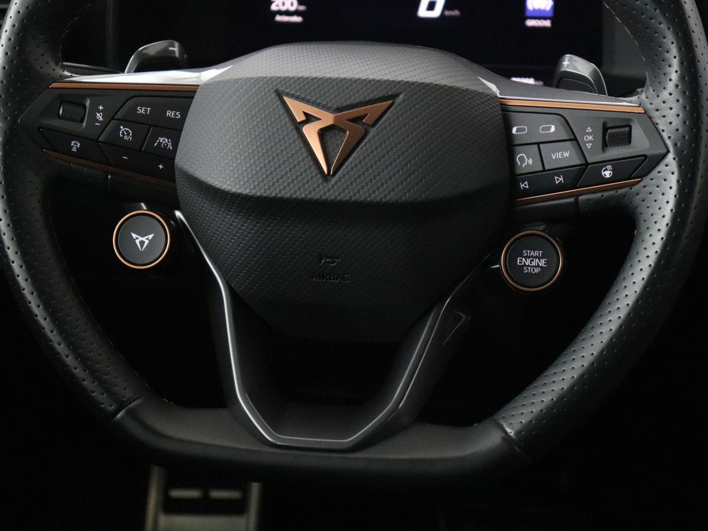 CUPRA Leon 2.0 TSI | 300pk | Panoramadak | Leder | Stoelverwarming | Carplay | Camera | Adaptive cruise | Navigatie | 19'' | Sfeerverlichting | Memory | Keyless | Sportstoelen