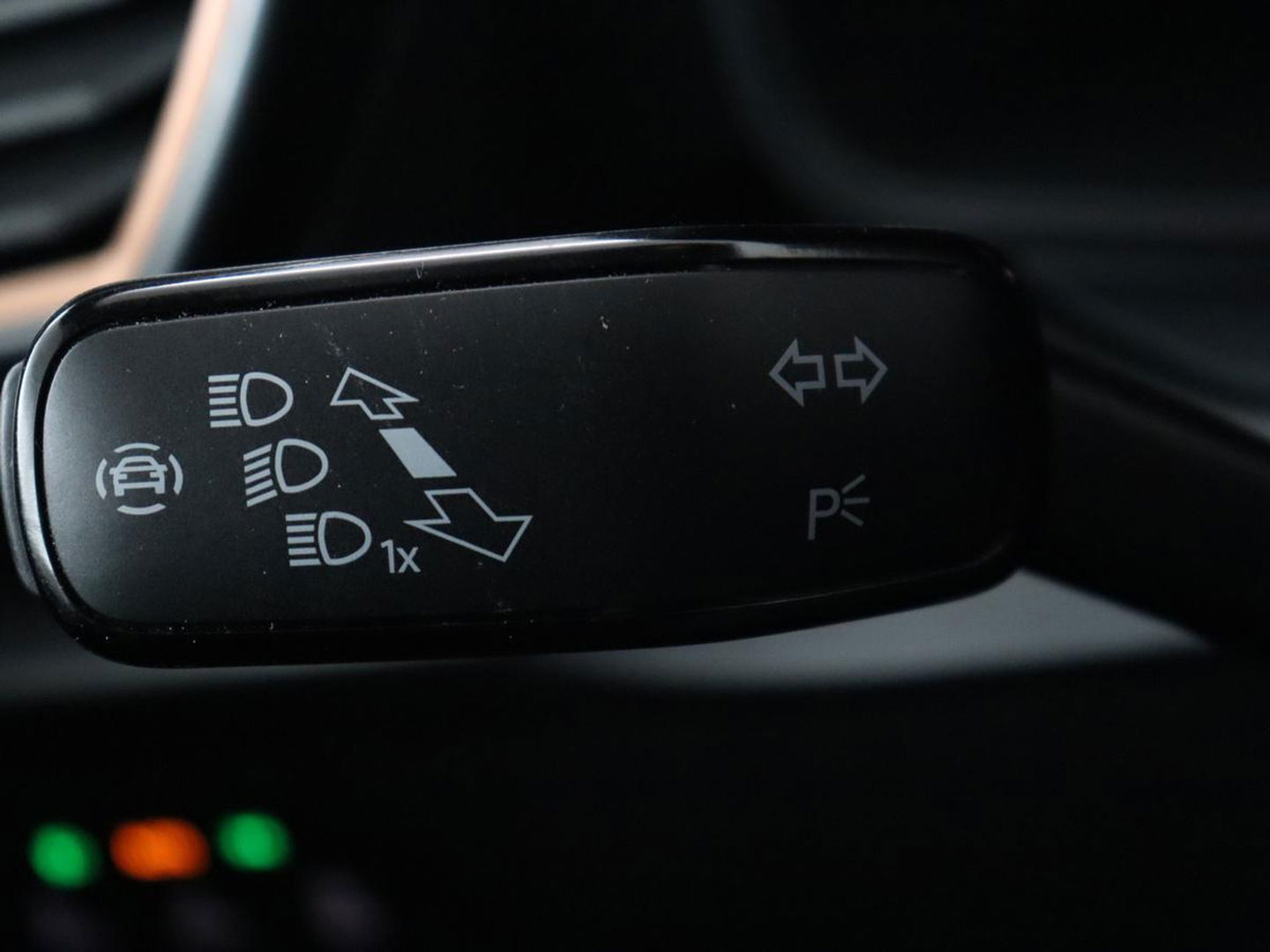 CUPRA Leon 2.0 TSI | 300pk | Panoramadak | Leder | Stoelverwarming | Carplay | Camera | Adaptive cruise | Navigatie | 19'' | Sfeerverlichting | Memory | Keyless | Sportstoelen