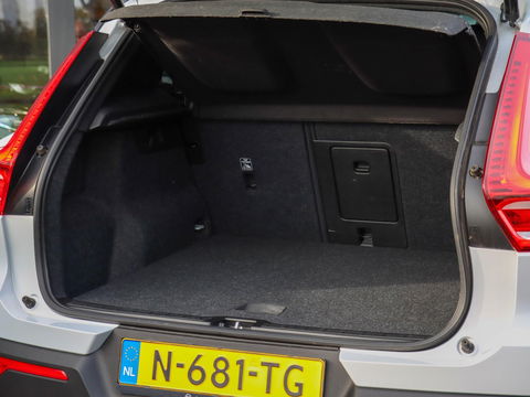 Volvo XC40 T4 Recharge R-Design 211PK Leder/Alcantara Camera ACC TwoTone lak