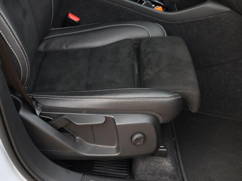 Volvo XC40 T4 Recharge R-Design 211PK Leder/Alcantara Camera ACC TwoTone lak