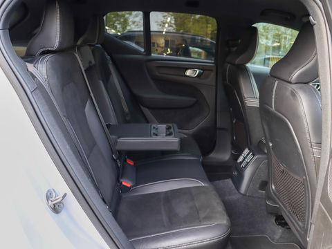 Volvo XC40 T4 Recharge R-Design 211PK Leder/Alcantara Camera ACC TwoTone lak