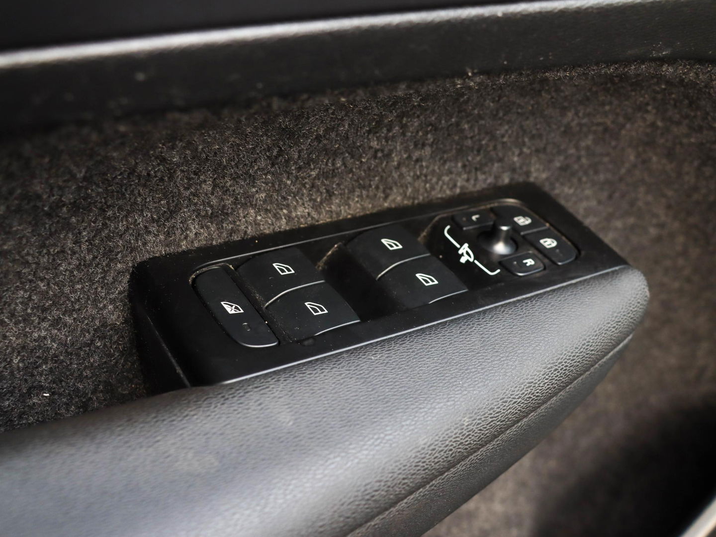 Volvo XC40 T4 Recharge R-Design 211PK Leder/Alcantara Camera ACC TwoTone lak