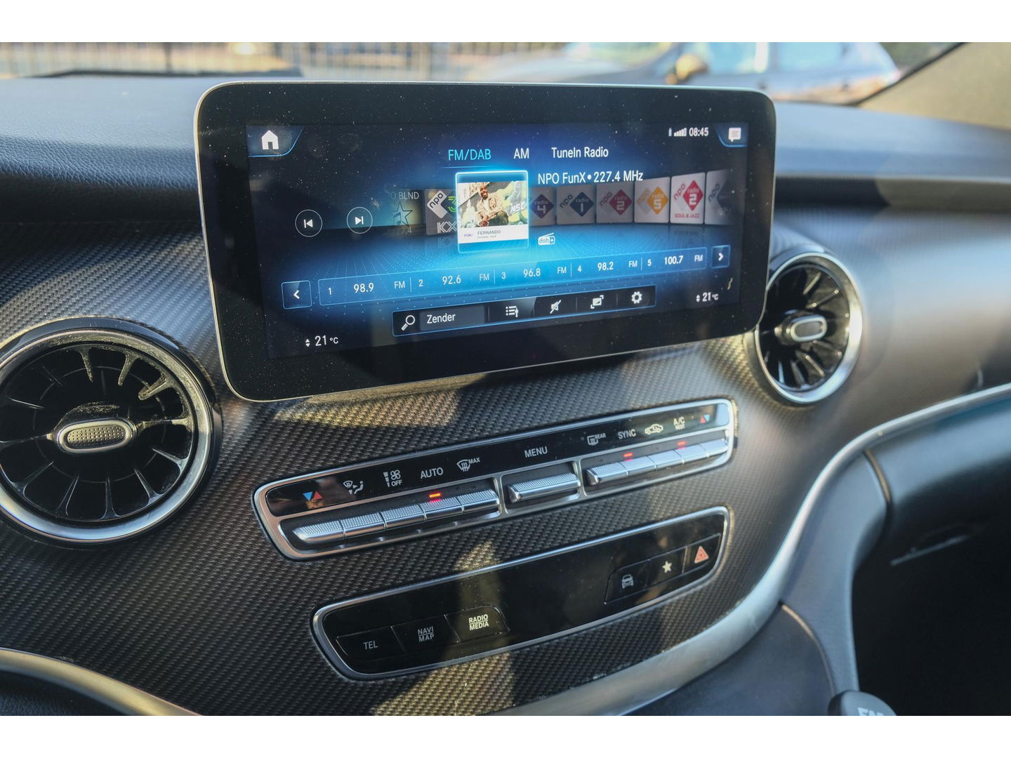 Mercedes-Benz V-Klasse V300d AMG 240pk Extra Lang XL Burmester Elektrische schuifdeuren Trekhaak Night pakket Black Edition