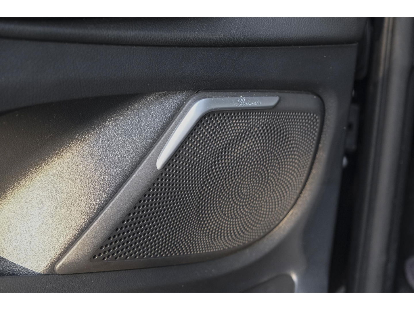 Mercedes-Benz V-Klasse V300d AMG 240pk Extra Lang XL Burmester Elektrische schuifdeuren Trekhaak Night pakket Black Edition