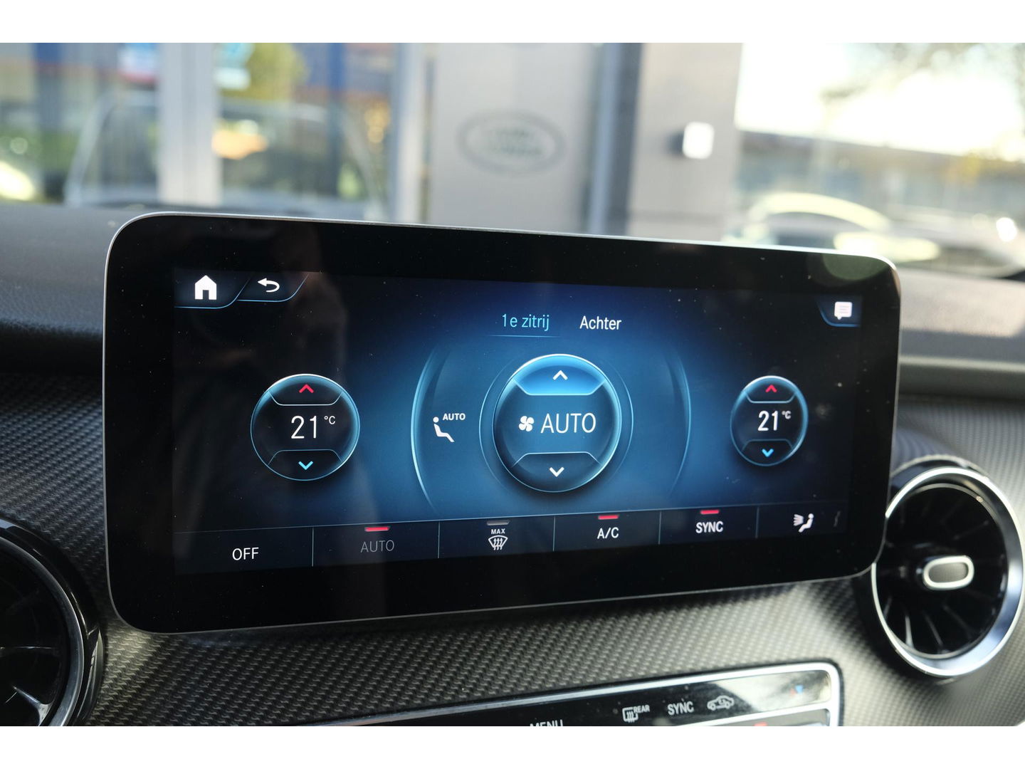 Mercedes-Benz V-Klasse V300d AMG 240pk Extra Lang XL Burmester Elektrische schuifdeuren Trekhaak Night pakket Black Edition