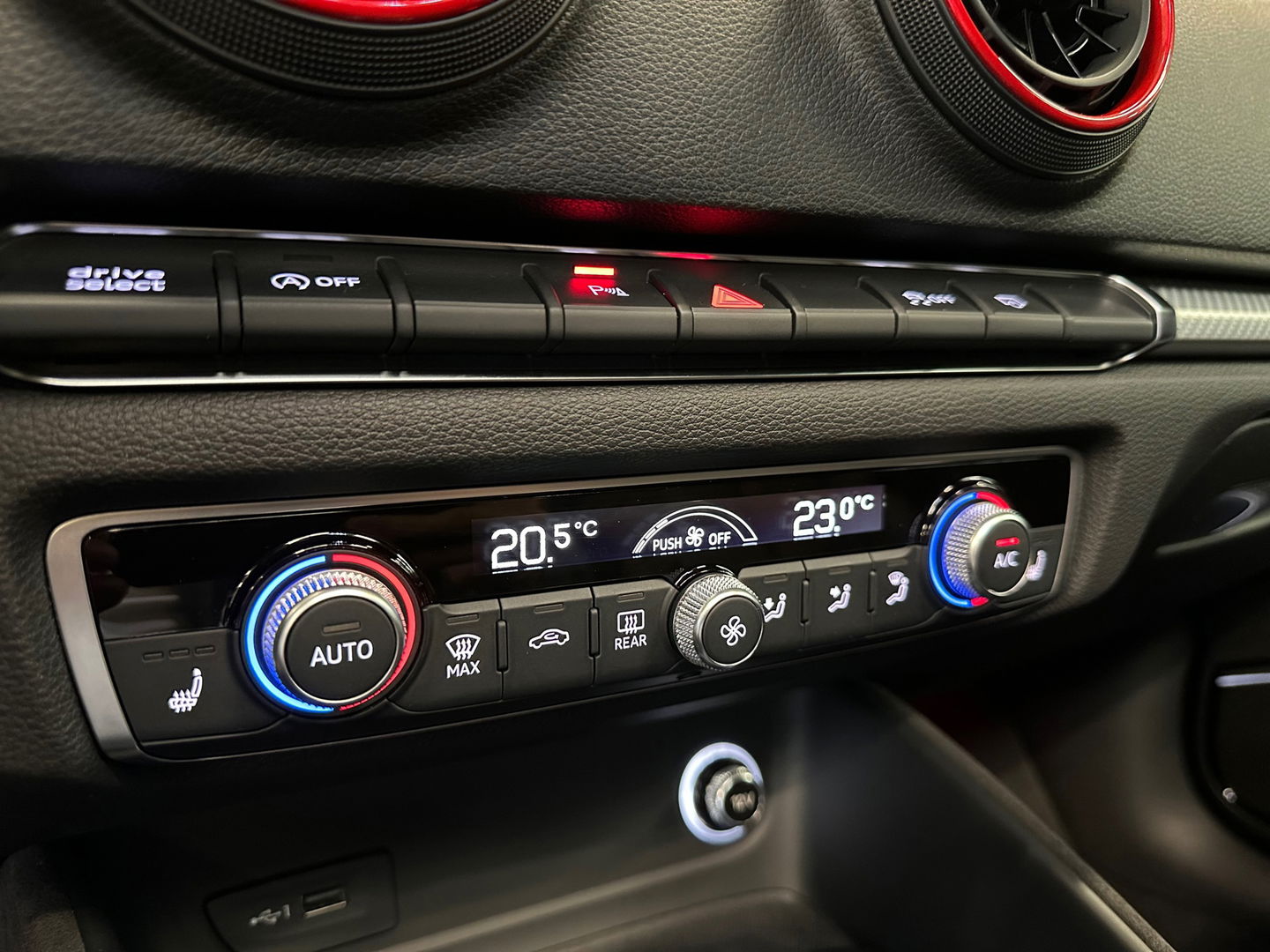 Audi RS3 2.5 TFSI Limo|Pano|B&O|ACC|RS Seat|Sfeer|Keyles|VOL