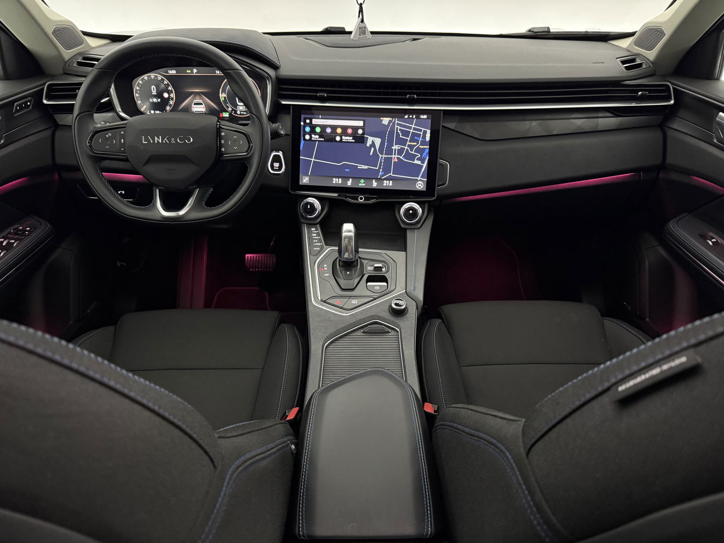 Lynk Co 01 1.5 | Pano | Virtual | Sfeerverl. | Memory | Camera | Carplay | Keyless | Adaptive Cruise