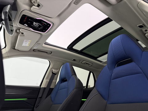 Lynk Co 01 1.5 | Pano | Virtual | Sfeerverl. | Memory | Camera | Carplay | Keyless | Adaptive Cruise