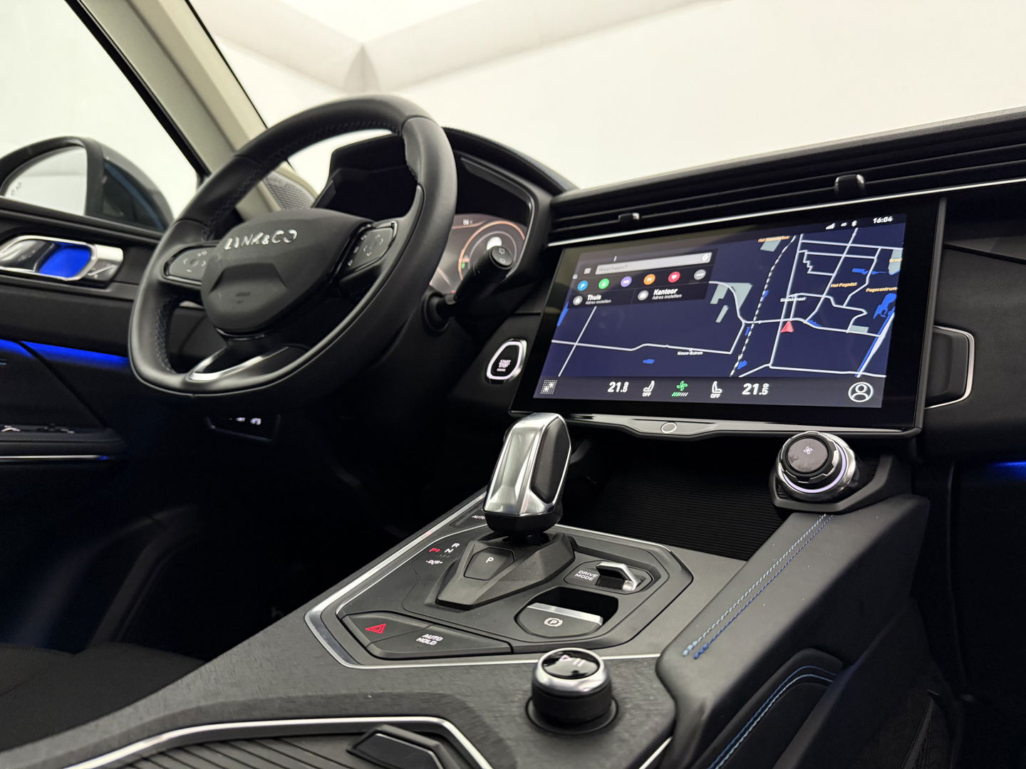 Lynk Co 01 1.5 | Pano | Virtual | Sfeerverl. | Memory | Camera | Carplay | Keyless | Adaptive Cruise