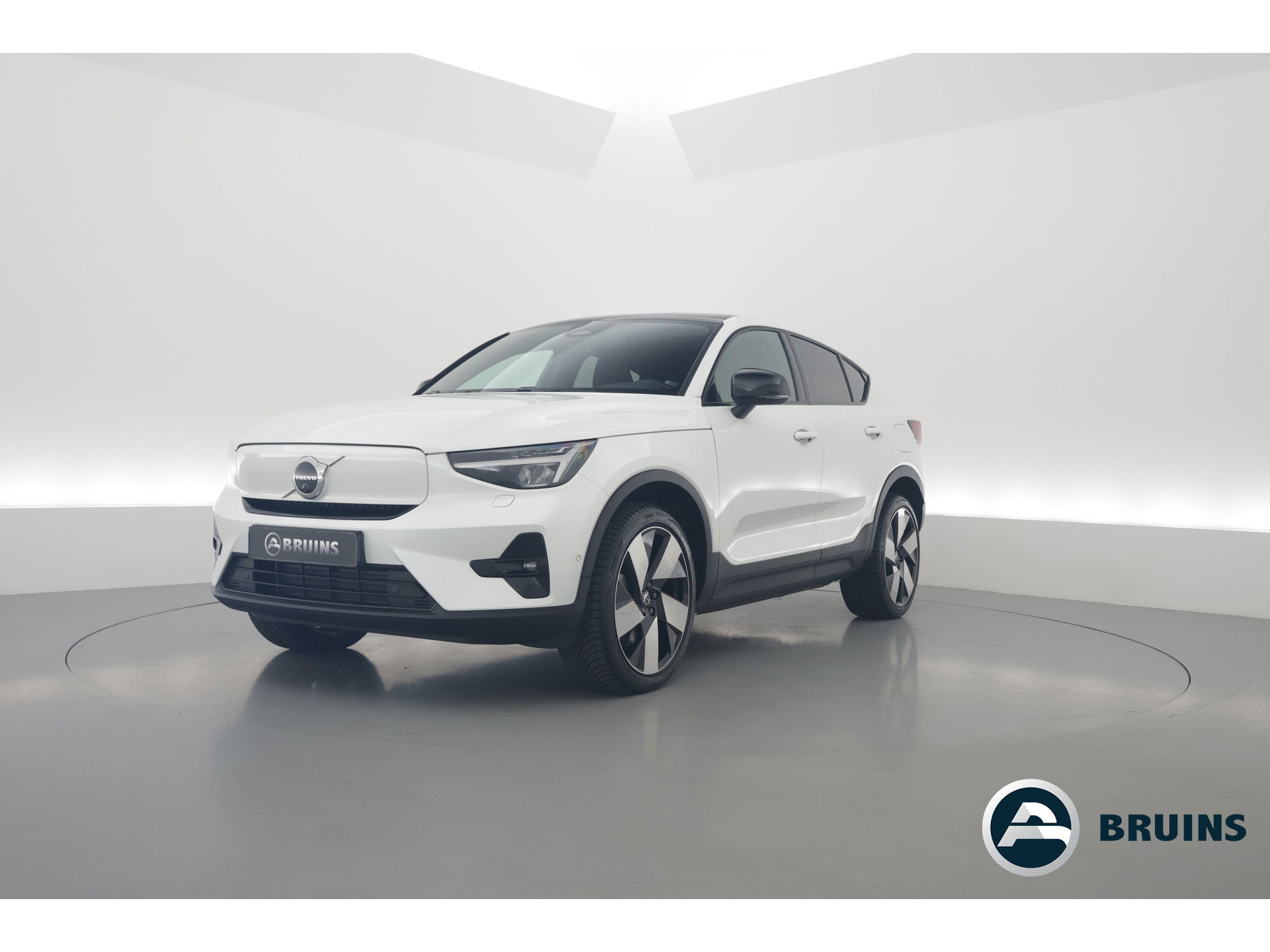 Volvo C40 Recharge Twin Ultimate 78 kWh |408 PK | Pano | 360 camera | H&K Audio | Elek. stoelen | Warmtepomp