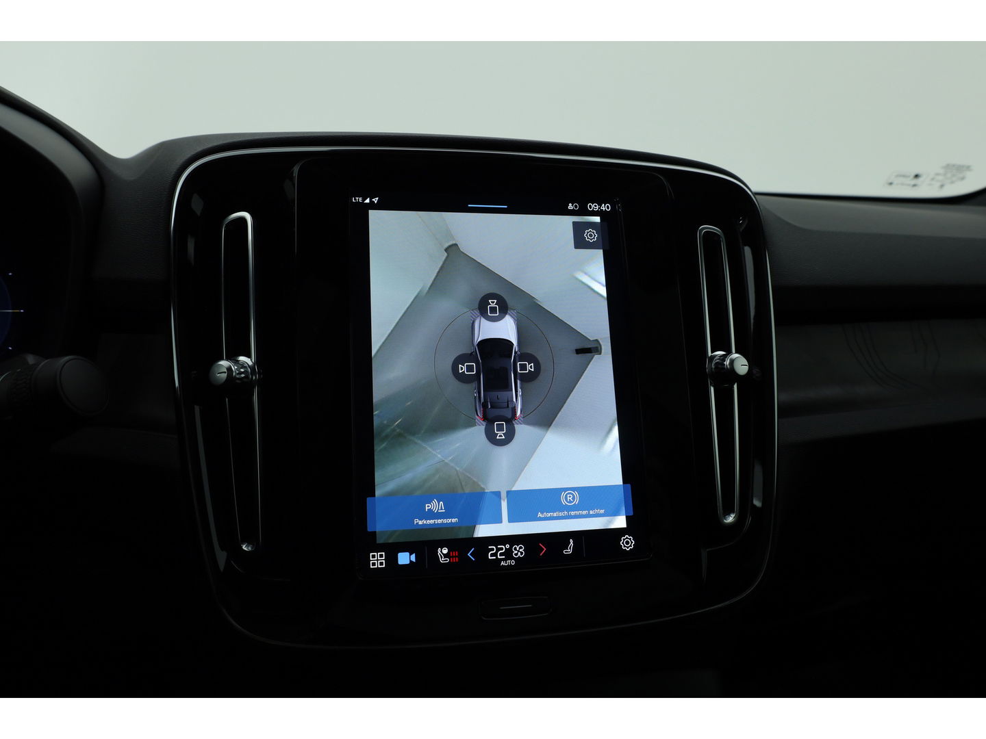 Volvo C40 Recharge Twin Ultimate 78 kWh |408 PK | Pano | 360 camera | H&K Audio | Elek. stoelen | Warmtepomp