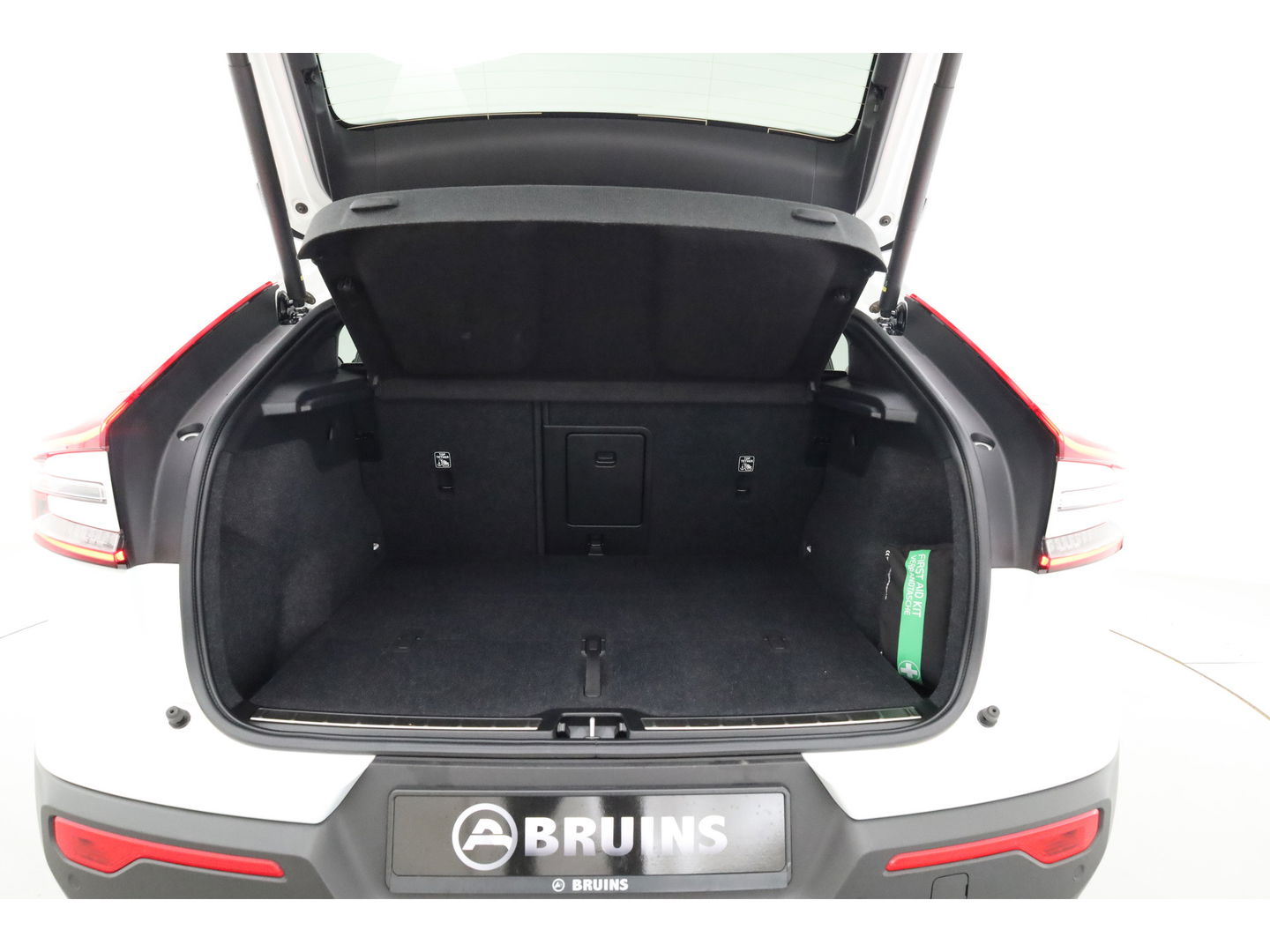 Volvo C40 Recharge Twin Ultimate 78 kWh |408 PK | Pano | 360 camera | H&K Audio | Elek. stoelen | Warmtepomp