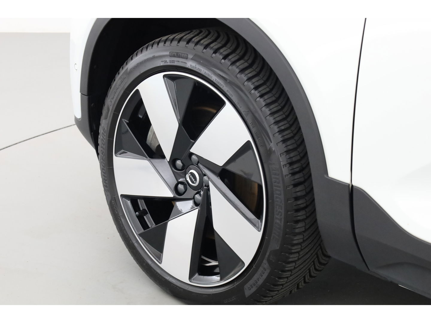 Volvo C40 Recharge Twin Ultimate 78 kWh |408 PK | Pano | 360 camera | H&K Audio | Elek. stoelen | Warmtepomp