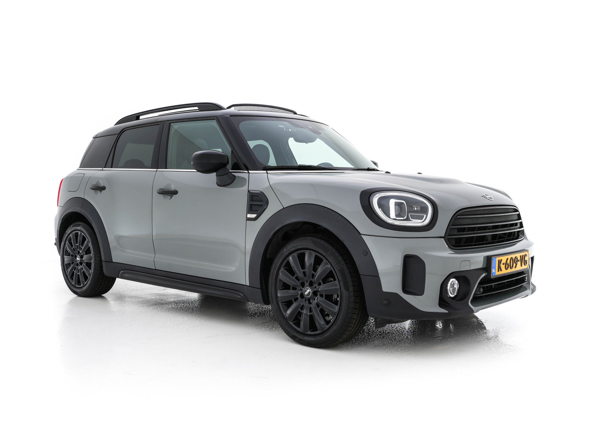 MINI Countryman 1.5 Cooper Boardwalk Edition (INCL-BTW) Aut. *PANO | HEAD-UP | ADAPTIVE-CRUISE | LUXURY-LEATHER | FULL-LED | HARMAN/KARDON | CAMERA | KEYLESS | HEATED-SPORTSEATS | AMBIENT-LIGHT | DAB+ | NAVI-FULLMAP | ECC | PDC | DIGI-C