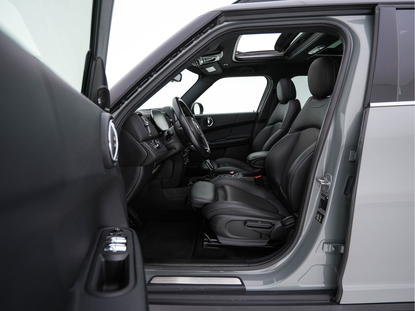 MINI Countryman 1.5 Cooper Boardwalk Edition (INCL-BTW) Aut. *PANO | HEAD-UP | ADAPTIVE-CRUISE | LUXURY-LEATHER | FULL-LED | HARMAN/KARDON | CAMERA | KEYLESS | HEATED-SPORTSEATS | AMBIENT-LIGHT | DAB+ | NAVI-FULLMAP | ECC | PDC | DIGI-C