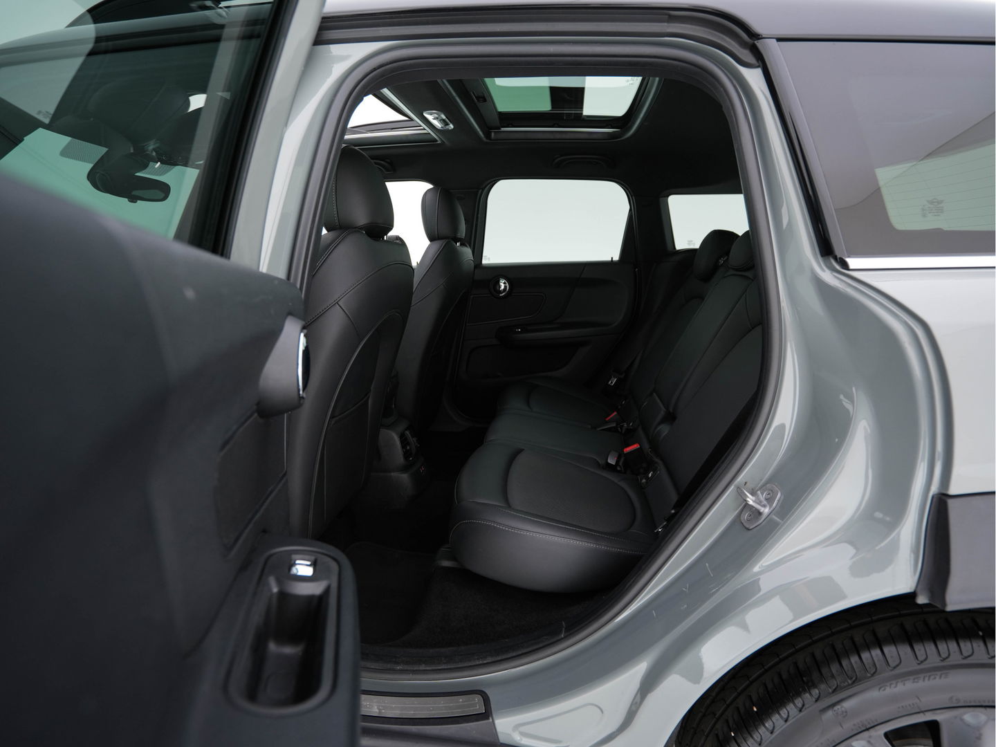 MINI Countryman 1.5 Cooper Boardwalk Edition (INCL-BTW) Aut. *PANO | HEAD-UP | ADAPTIVE-CRUISE | LUXURY-LEATHER | FULL-LED | HARMAN/KARDON | CAMERA | KEYLESS | HEATED-SPORTSEATS | AMBIENT-LIGHT | DAB+ | NAVI-FULLMAP | ECC | PDC | DIGI-C