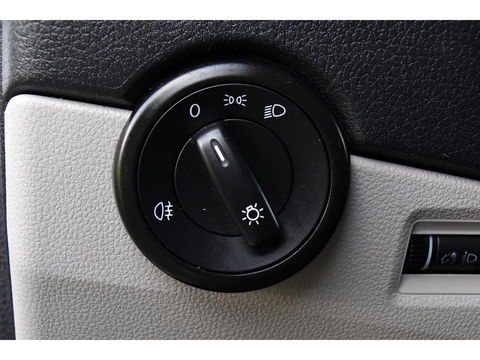 Volkswagen Transporter 2.0 TDI L2H1 DC PB Edition Carplay, Trekhaak, Airco, 150pk, Multimedia, Euro 6,Uniek!