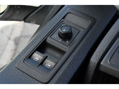 Volkswagen Transporter 2.0 TDI L2H1 DC PB Edition Carplay, Trekhaak, Airco, 150pk, Multimedia, Euro 6,Uniek!