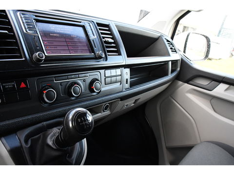 Volkswagen Transporter 2.0 TDI L2H1 DC PB Edition Carplay, Trekhaak, Airco, 150pk, Multimedia, Euro 6,Uniek!