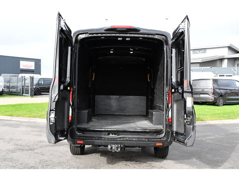 Ford Transit 350 2.0 TDCI L3H2 RWD Black Edition Adaptieve Cruise, Camera, 3500kg Trekhaak, 2 x Schuifdeur, Carplay, Xenon, 165pk, Automaat, Uniek!