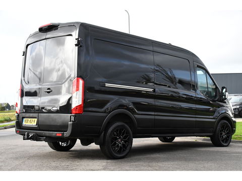 Ford Transit 350 2.0 TDCI L3H2 RWD Black Edition Adaptieve Cruise, Camera, 3500kg Trekhaak, 2 x Schuifdeur, Carplay, Xenon, 165pk, Automaat, Uniek!