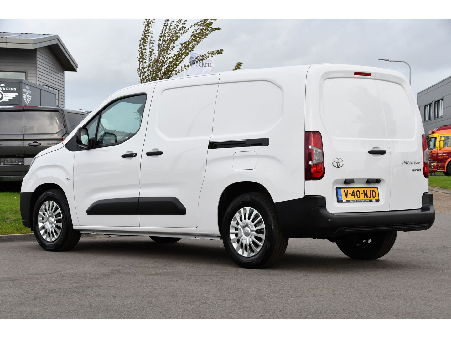 Toyota PROACE CITY Electric l2 50 kWh PB Edition 5 x Direct Leverbaar! Camera, Cruise, 2 x Schuifdeur, Carplay, 136pk,