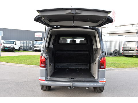 Volkswagen Transporter 2.0 TDI L2H1 DC Caravelle Full options! Adaptieve Cruise, Virtual, Carplay, LED, 204PK, 2 x Schuifdeur, Clima, Stoelverwarming, Trekhaak, Uniek! Bulli