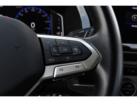Volkswagen Transporter 2.0 TDI L2H1 DC Caravelle Full options! Adaptieve Cruise, Virtual, Carplay, LED, 204PK, 2 x Schuifdeur, Clima, Stoelverwarming, Trekhaak, Uniek! Bulli