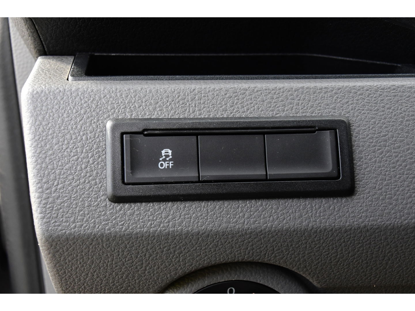 Volkswagen Transporter 2.0 TDI L2H1 DC Caravelle Full options! Adaptieve Cruise, Virtual, Carplay, LED, 204PK, 2 x Schuifdeur, Clima, Stoelverwarming, Trekhaak, Uniek! Bulli
