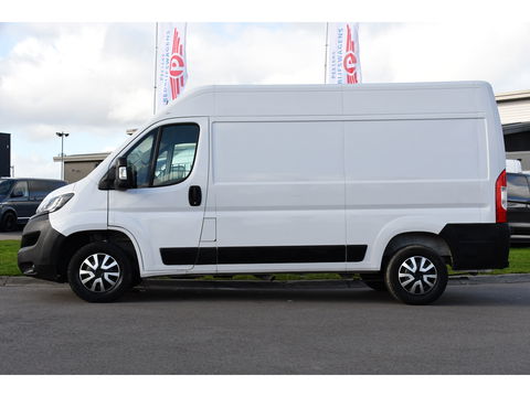 Peugeot Boxer 2.2 BlueHDi 120 L2H2 Premium Cruise, NAVI, Sensoren, Trekhaak, Multimedia, 120pk, Uniek!