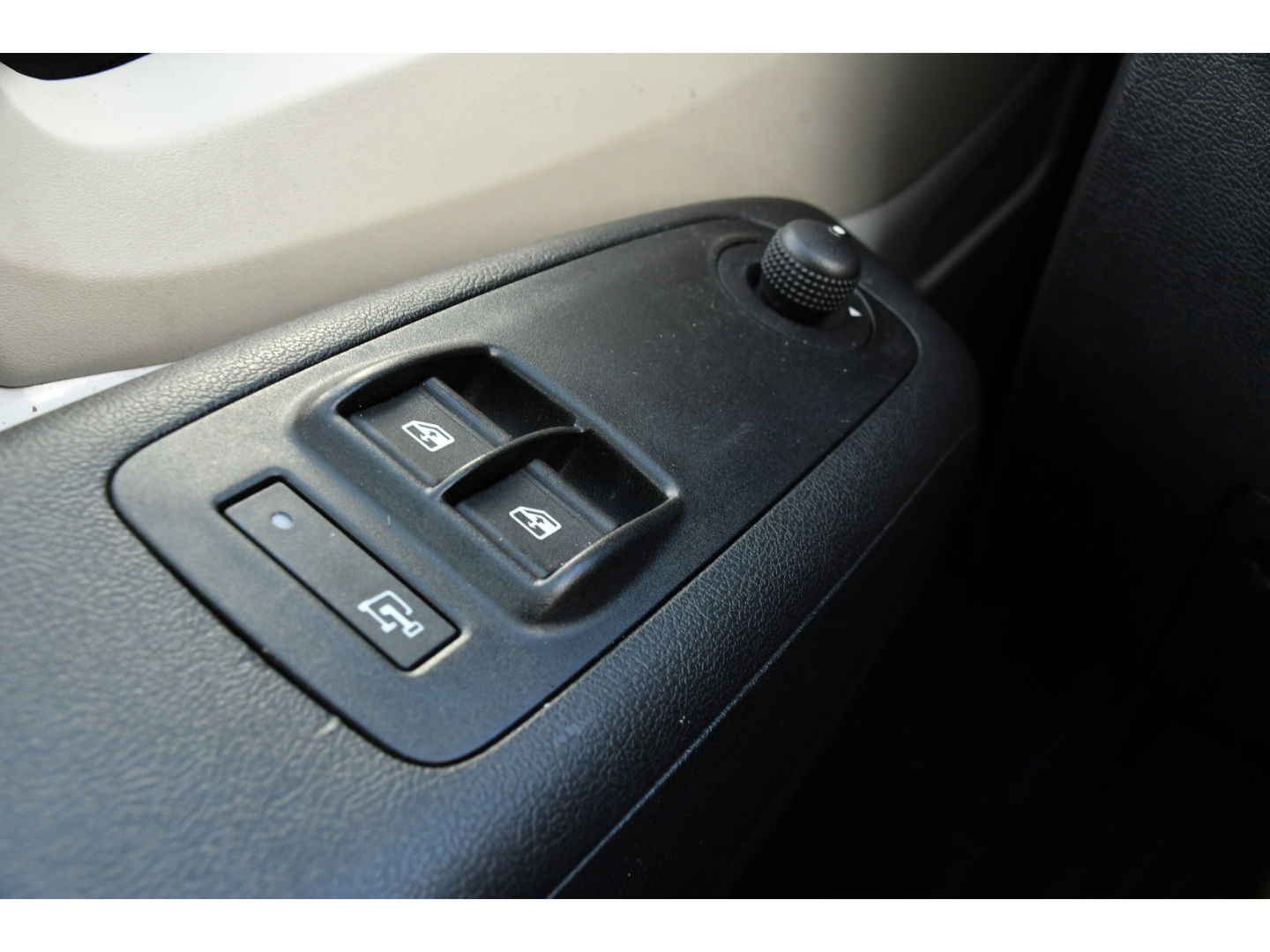 Peugeot Boxer 2.2 BlueHDi 120 L2H2 Premium Cruise, NAVI, Sensoren, Trekhaak, Multimedia, 120pk, Uniek!