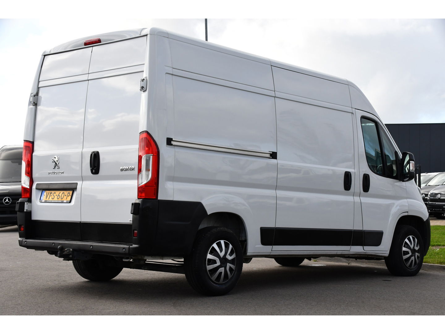 Peugeot Boxer 2.2 BlueHDi 120 L2H2 Premium Cruise, NAVI, Sensoren, Trekhaak, Multimedia, 120pk, Uniek!