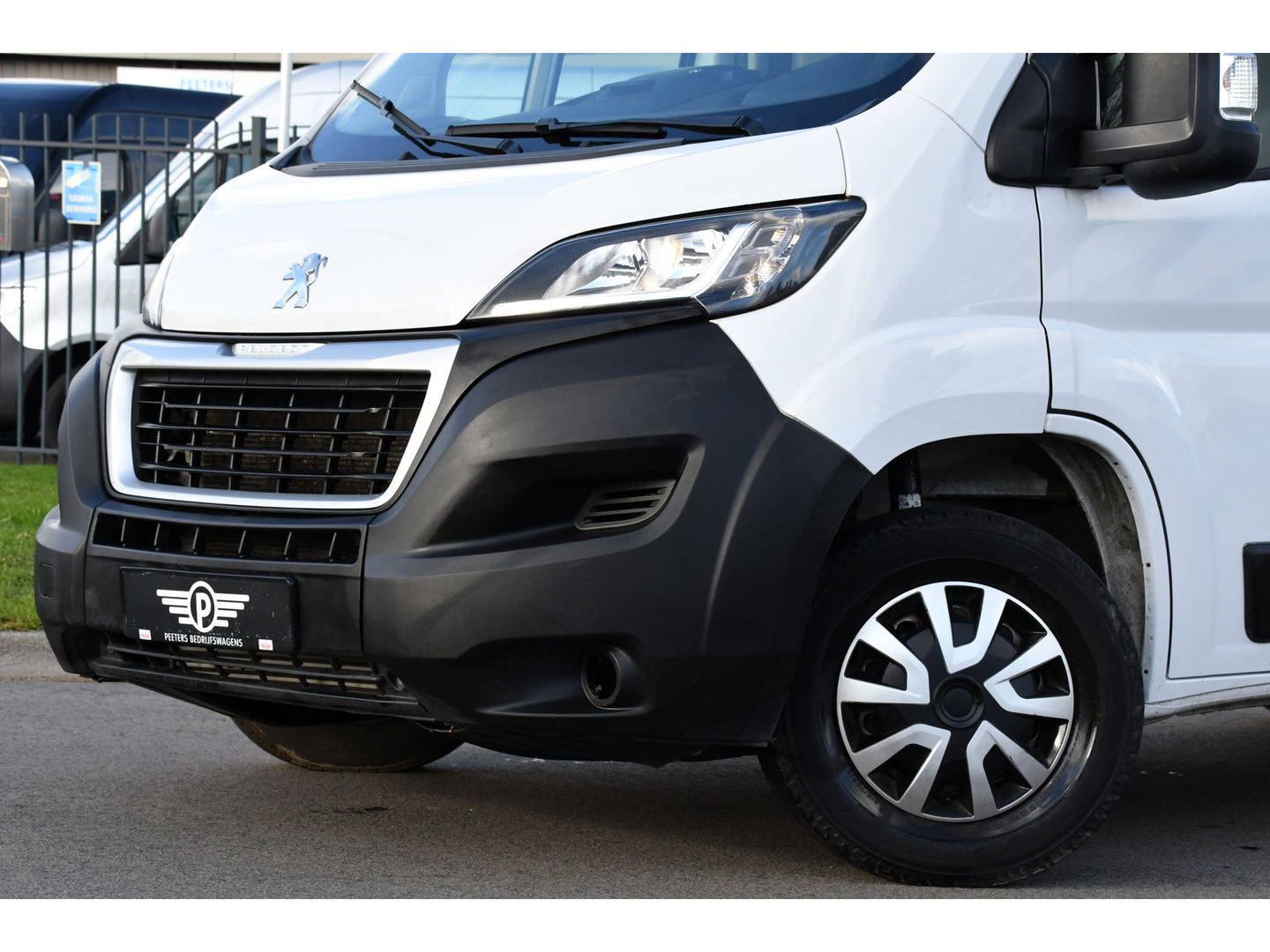 Peugeot Boxer 2.2 BlueHDi 120 L2H2 Premium Cruise, NAVI, Sensoren, Trekhaak, Multimedia, 120pk, Uniek!