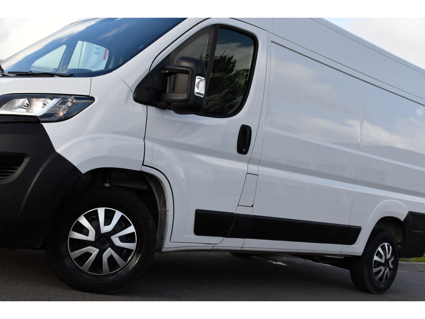 Peugeot Boxer 2.2 BlueHDi 120 L2H2 Premium Cruise, NAVI, Sensoren, Trekhaak, Multimedia, 120pk, Uniek!