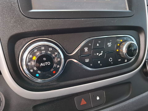 Renault Trafic 1.6 dCi T29 L2H1 DC Comfort DUBBEL CABINE / AIRCO / TREKHAAK / N.A.P / NAVI / MARGE