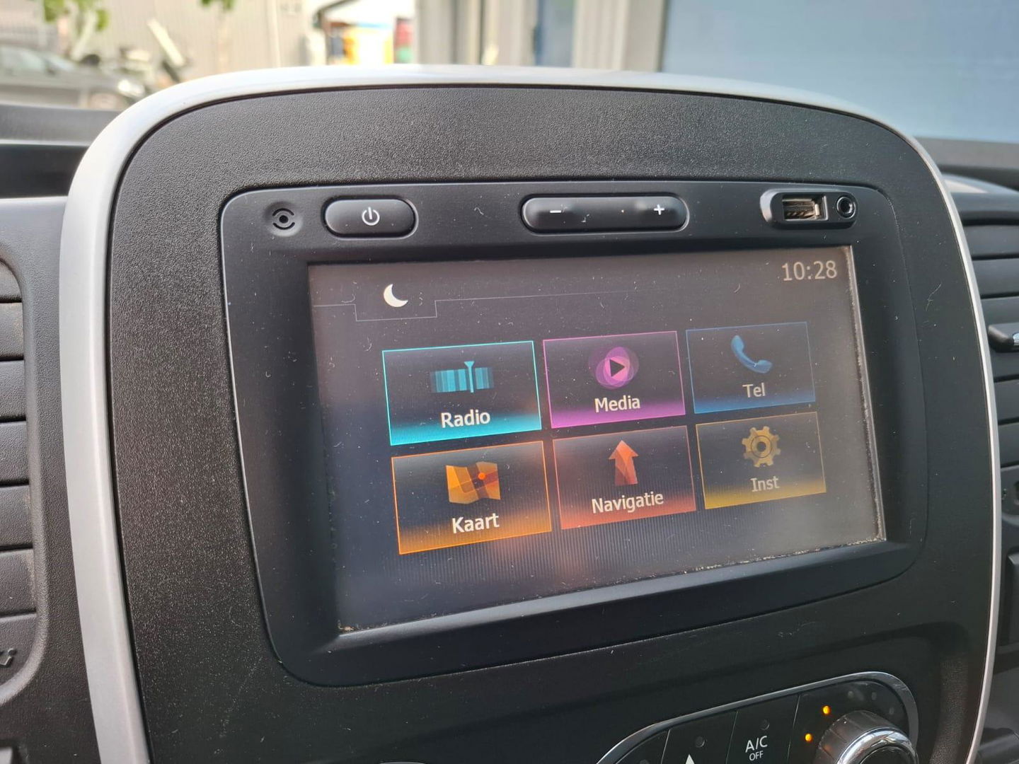 Renault Trafic 1.6 dCi T29 L2H1 DC Comfort DUBBEL CABINE / AIRCO / TREKHAAK / N.A.P / NAVI / MARGE