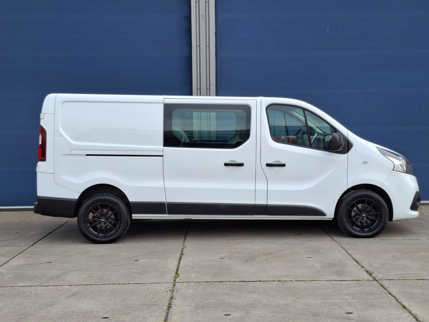Renault Trafic 1.6 dCi T29 L2H1 DC Comfort DUBBEL CABINE / AIRCO / TREKHAAK / N.A.P / NAVI / MARGE