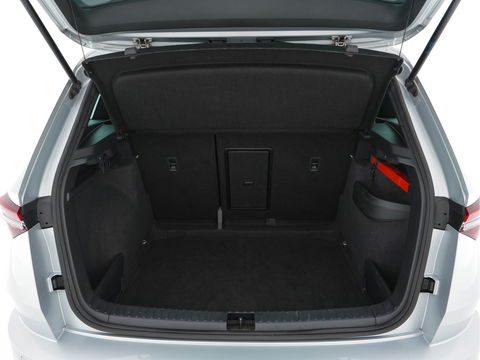 Škoda Karoq 1.5 TSI ACT Sportline (INCL-BTW) Aut. *PANO | DIGI-COCKPIT | ADAPTIVE-CRUISE | FULL-LED | BLIND-SPOT | HEATED-SPORTSEATS | CAMERA | AMBIENT-LIGHT | NAVI-FULLMAP | KEYLESS | DAB+ | SHIFT-PADDLES | PRIVACY-GLASS | .