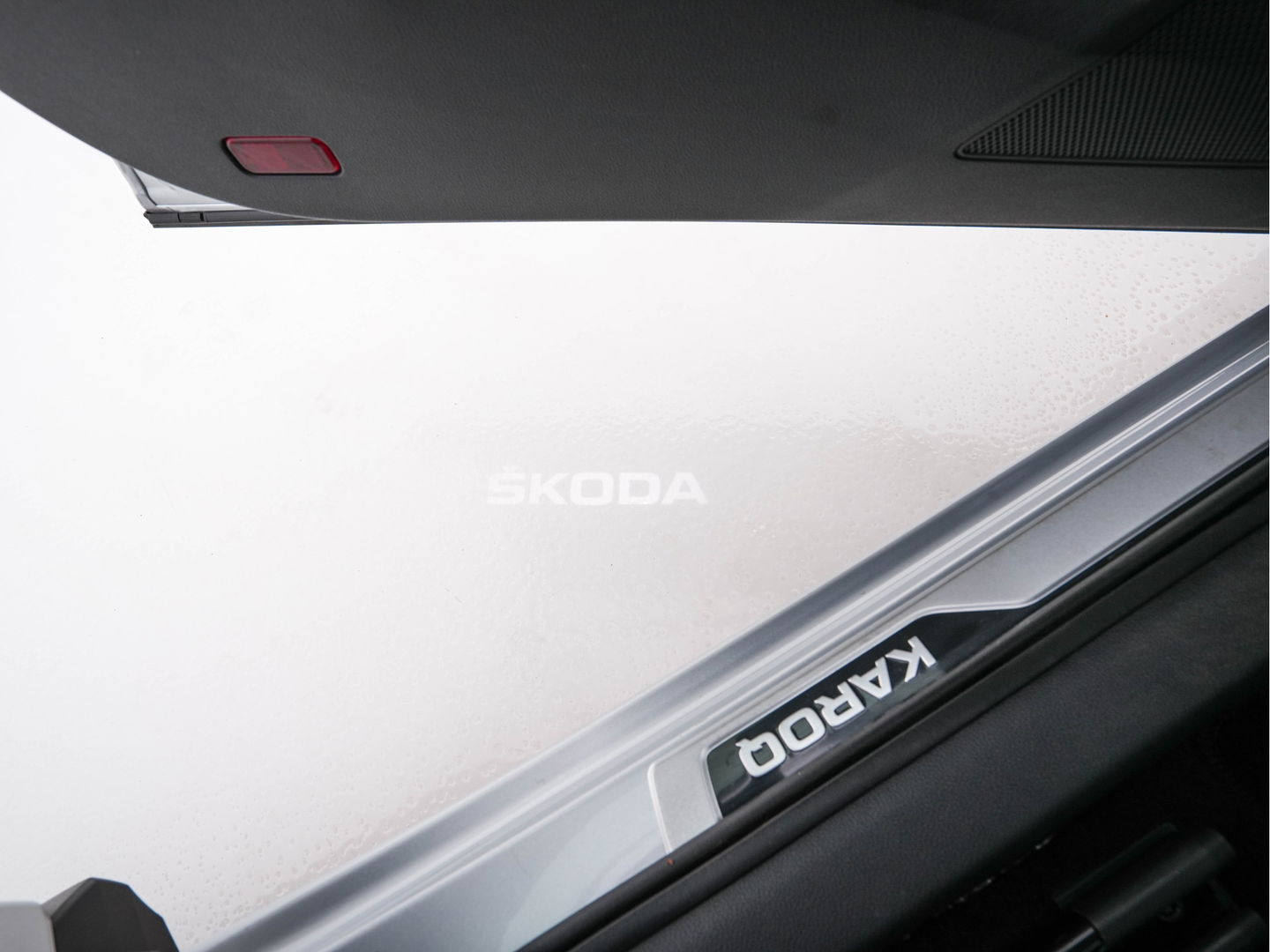 Škoda Karoq 1.5 TSI ACT Sportline (INCL-BTW) Aut. *PANO | DIGI-COCKPIT | ADAPTIVE-CRUISE | FULL-LED | BLIND-SPOT | HEATED-SPORTSEATS | CAMERA | AMBIENT-LIGHT | NAVI-FULLMAP | KEYLESS | DAB+ | SHIFT-PADDLES | PRIVACY-GLASS | .