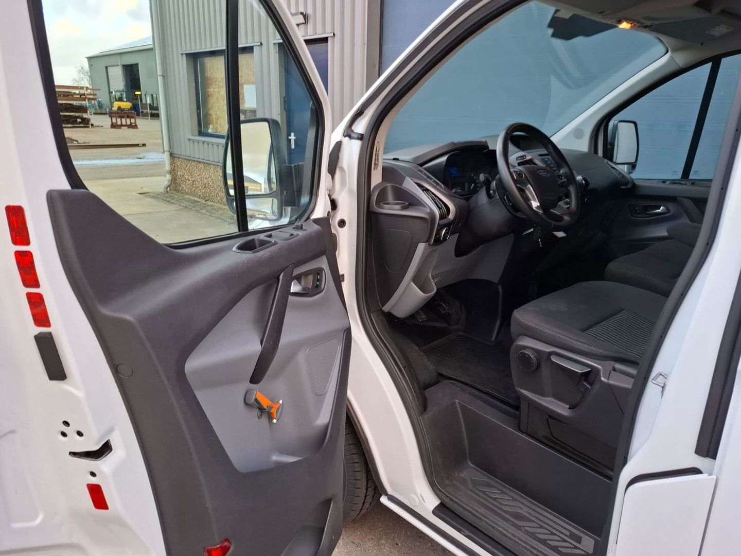 Ford Transit Custom 270 2.0 TDCI L1H1 Trend DUBBELE SCHUIFDEUR / AIRCO / CRUISE CONTROLE / EURO 6