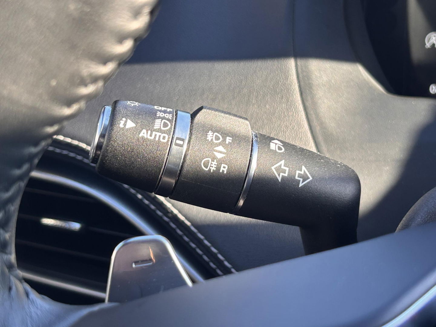 Jaguar F-PACE R-Sport | GRIJS KENTEKEN | Vol opties! | PANO | LED | Elektr. Verstelbare stoelen | Stuurverwarming