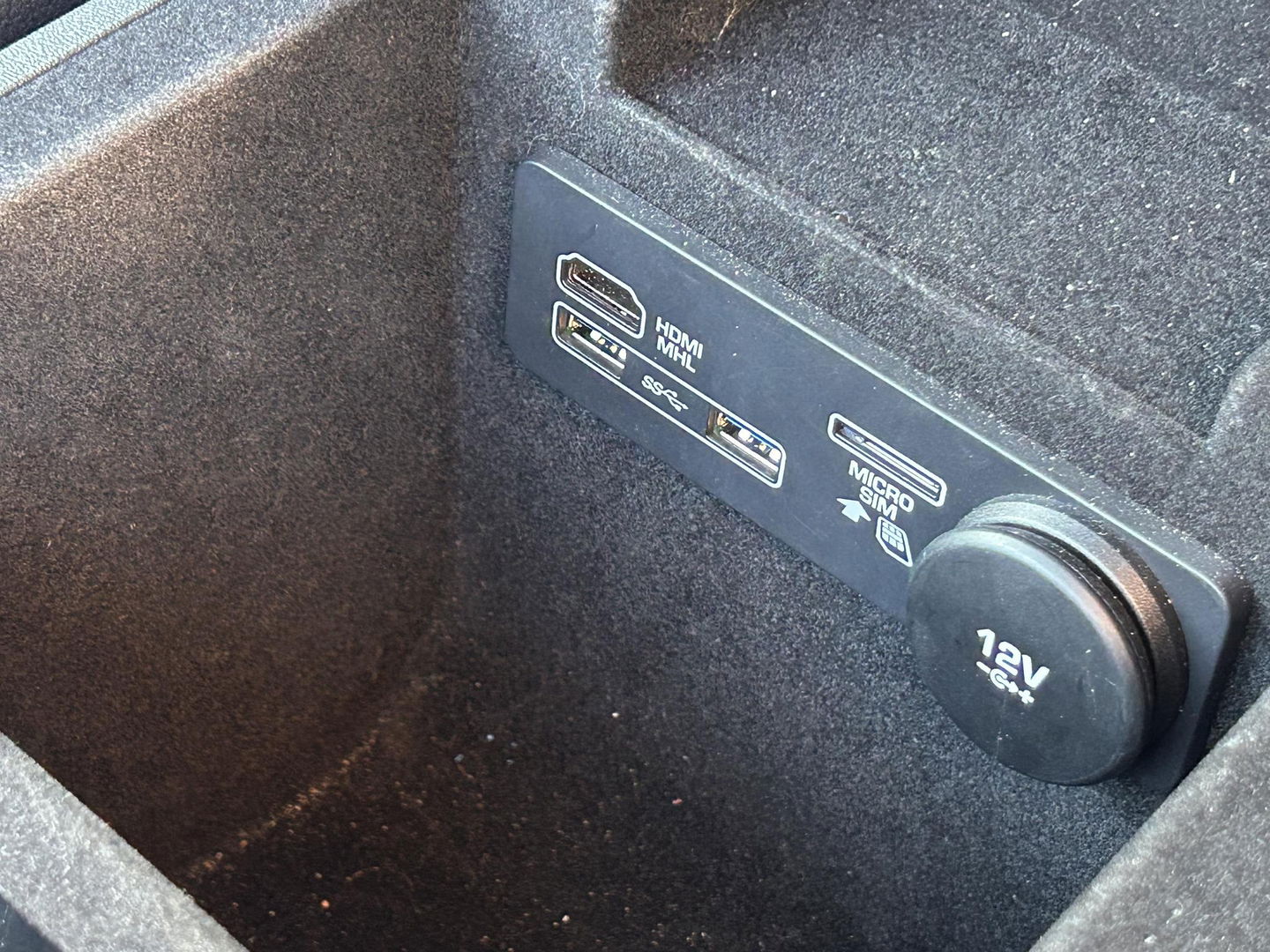 Jaguar F-PACE R-Sport | GRIJS KENTEKEN | Vol opties! | PANO | LED | Elektr. Verstelbare stoelen | Stuurverwarming