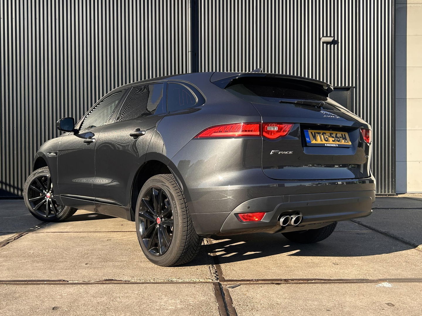 Jaguar F-PACE R-Sport | GRIJS KENTEKEN | Vol opties! | PANO | LED | Elektr. Verstelbare stoelen | Stuurverwarming