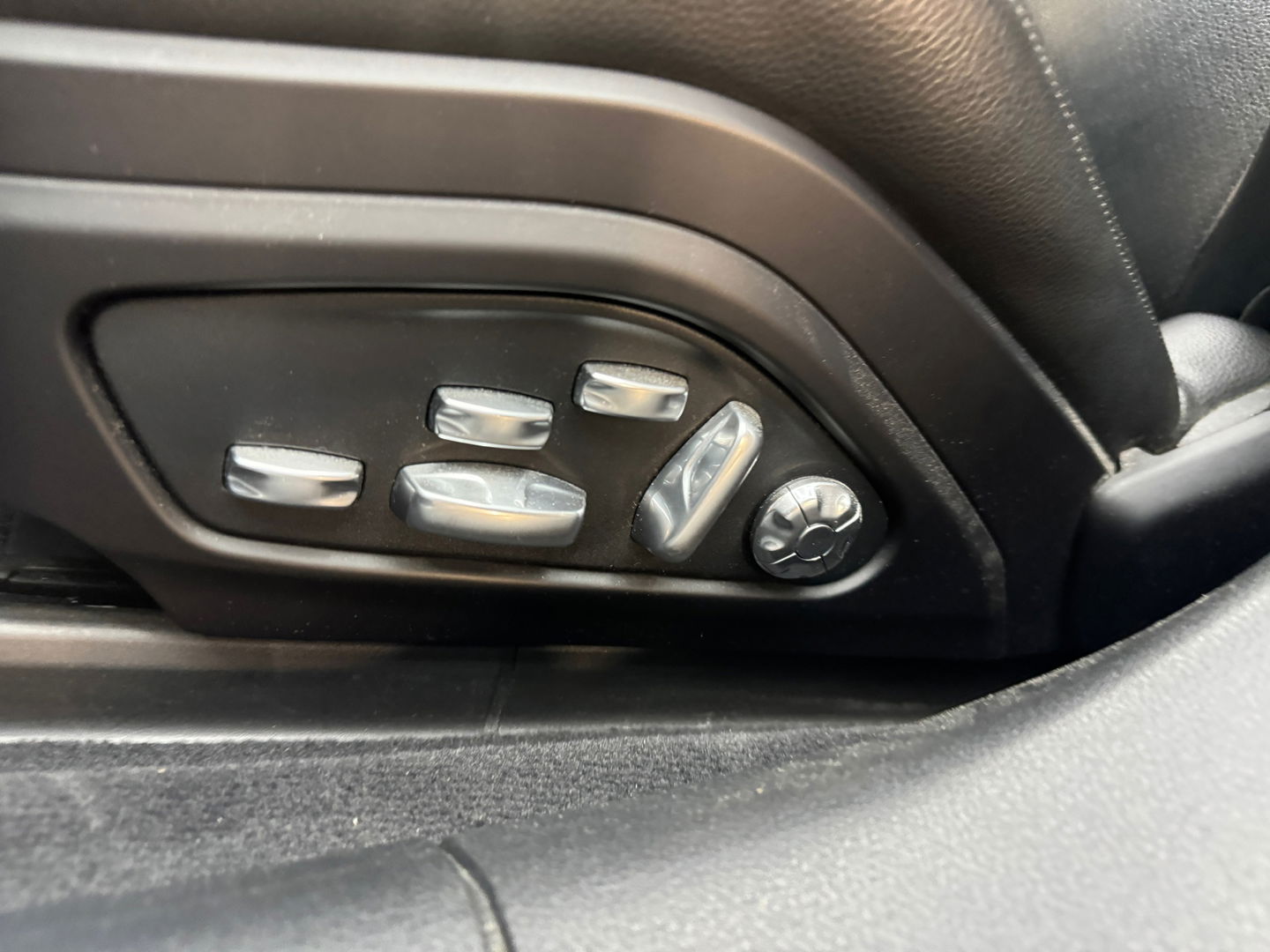 Porsche Panamera 3.0 4 Pano|Bose|18way|Keyless|Carbon|Memory