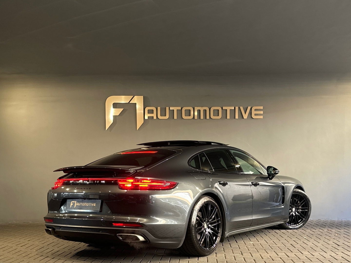 Porsche Panamera 3.0 4 Pano|Bose|18way|Keyless|Carbon|Memory