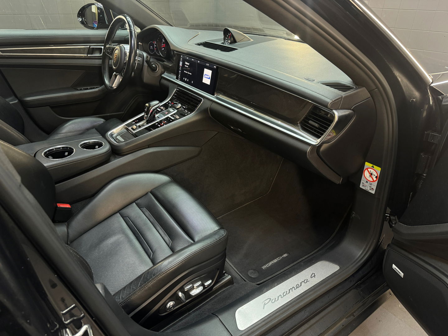 Porsche Panamera 3.0 4 Pano|Bose|18way|Keyless|Carbon|Memory