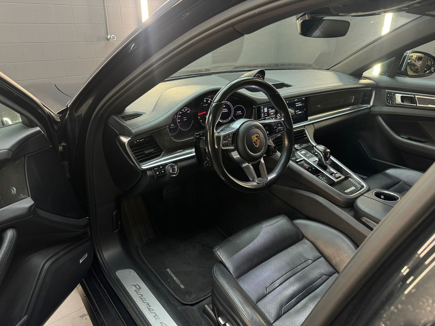 Porsche Panamera 3.0 4 Pano|Bose|18way|Keyless|Carbon|Memory