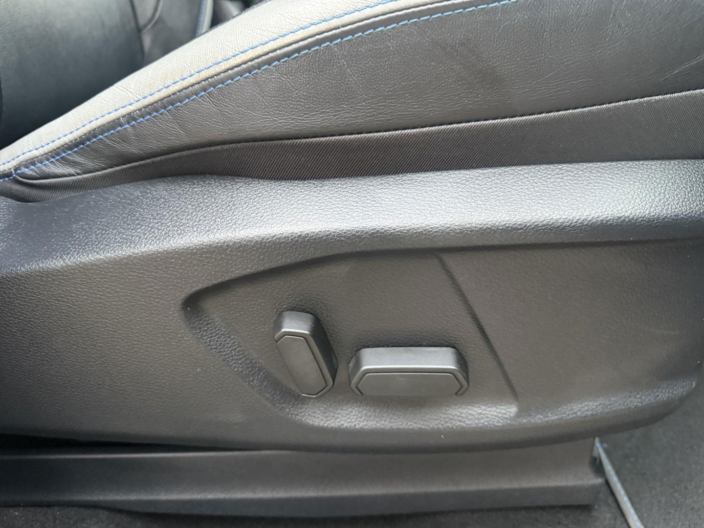 Ford Ranger 2.0 EcoBlue Wildtrak Rollertop l Dakdragers